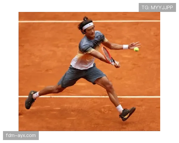 里昂边路爆发强势突围，精彩表现助力球队关键胜利