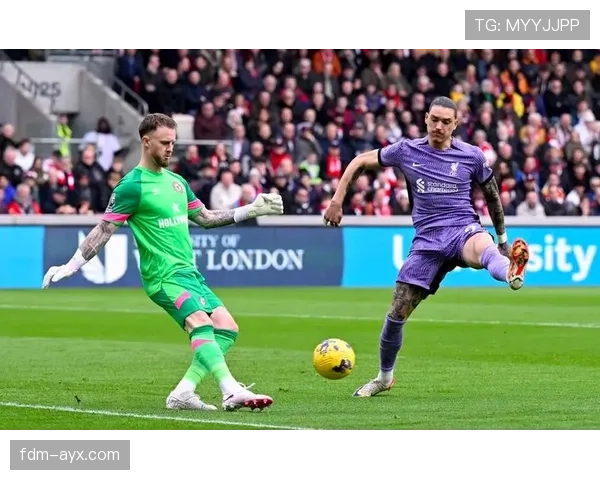 英超豪门转会策略白热化，争冠格局再起风云